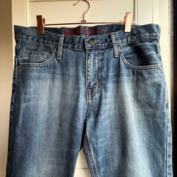 Mossimo Supply Co Bootcut Jeans in Blue Stonewash size 32 L 30 - Picture 2 of 7